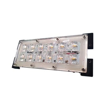 Módulo LED 4G de 18 a 50W con driver programable, alta eficiencia y óptica de más de 100 lm/W para alumbrado público.